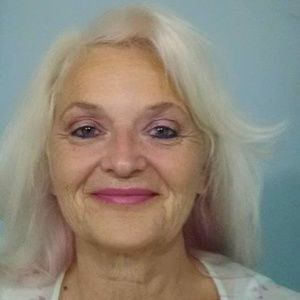 Meet your Posher, Renee